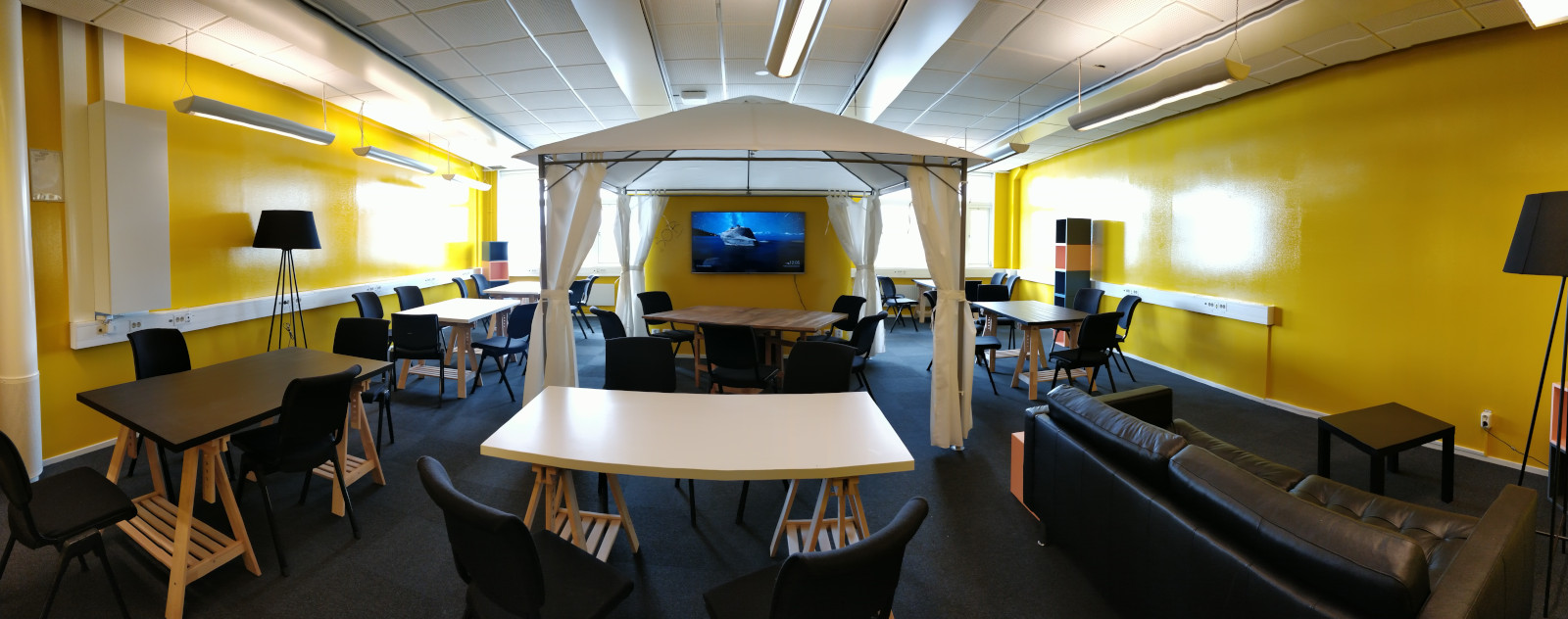 Yellow Room in Apr 2018, Biglee, Jönköping International Business School